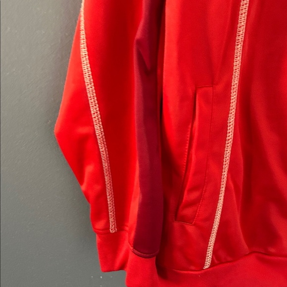Liverpool Red Performance Jacket - Picture 9 of 9